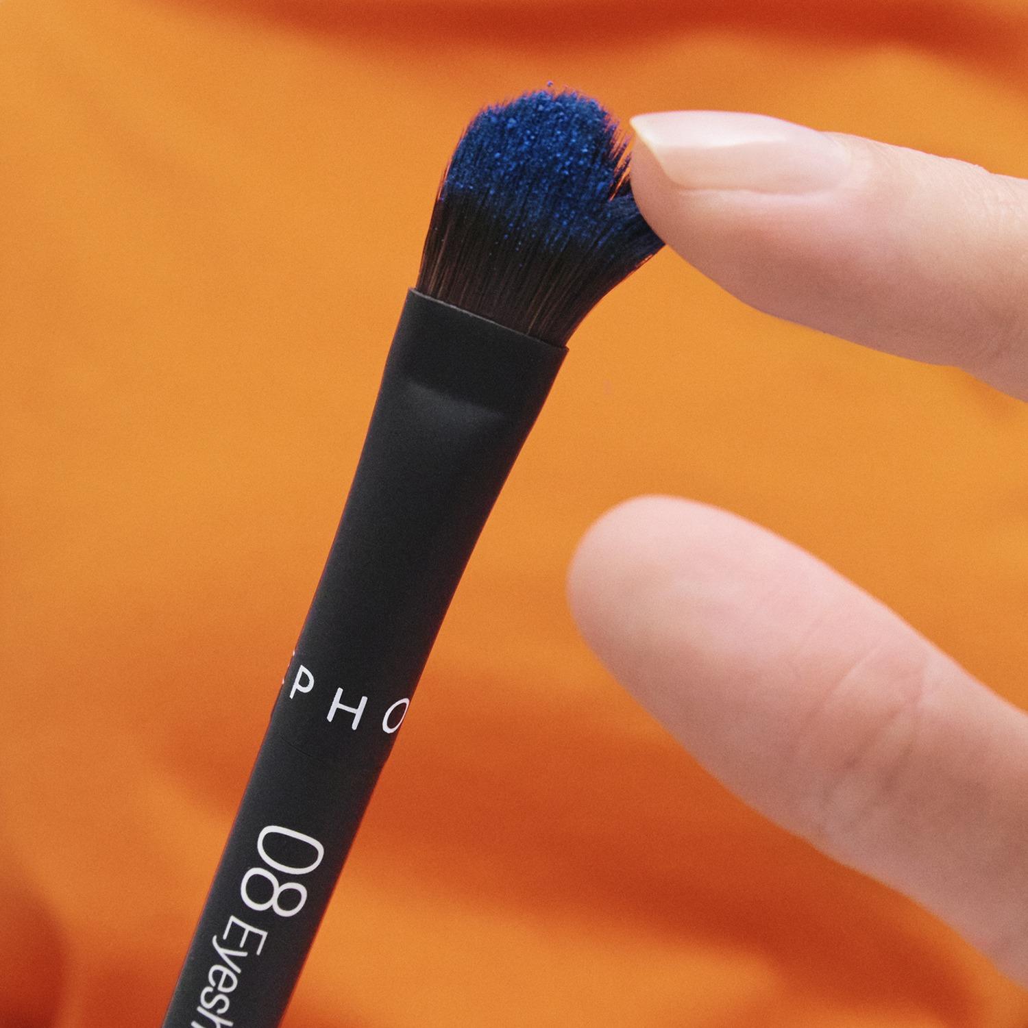 THE EYESHADOW BRUSH-24 08 (PINCEL DE SOMBRA DE OJOS)